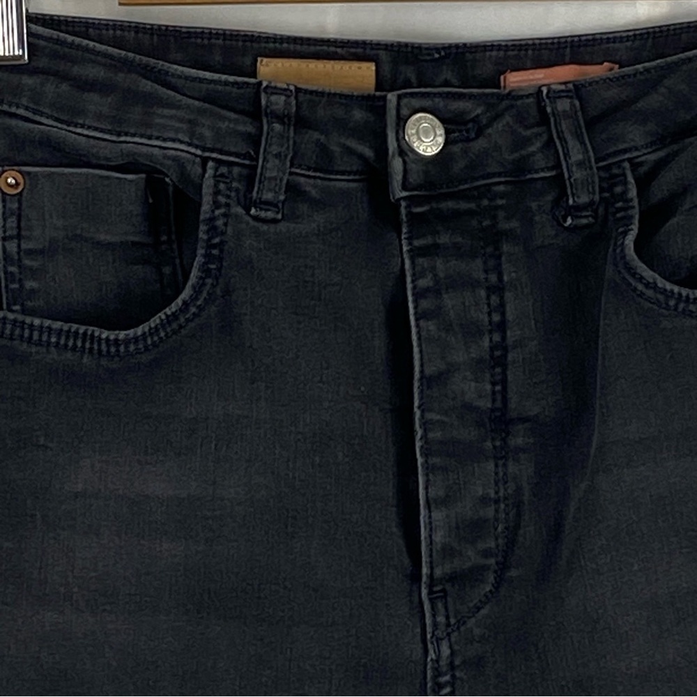 Pilcro Anthropologie The Icon Classic Black Flare Jeans Goth Boho Size 30 - Picture 5 of 16